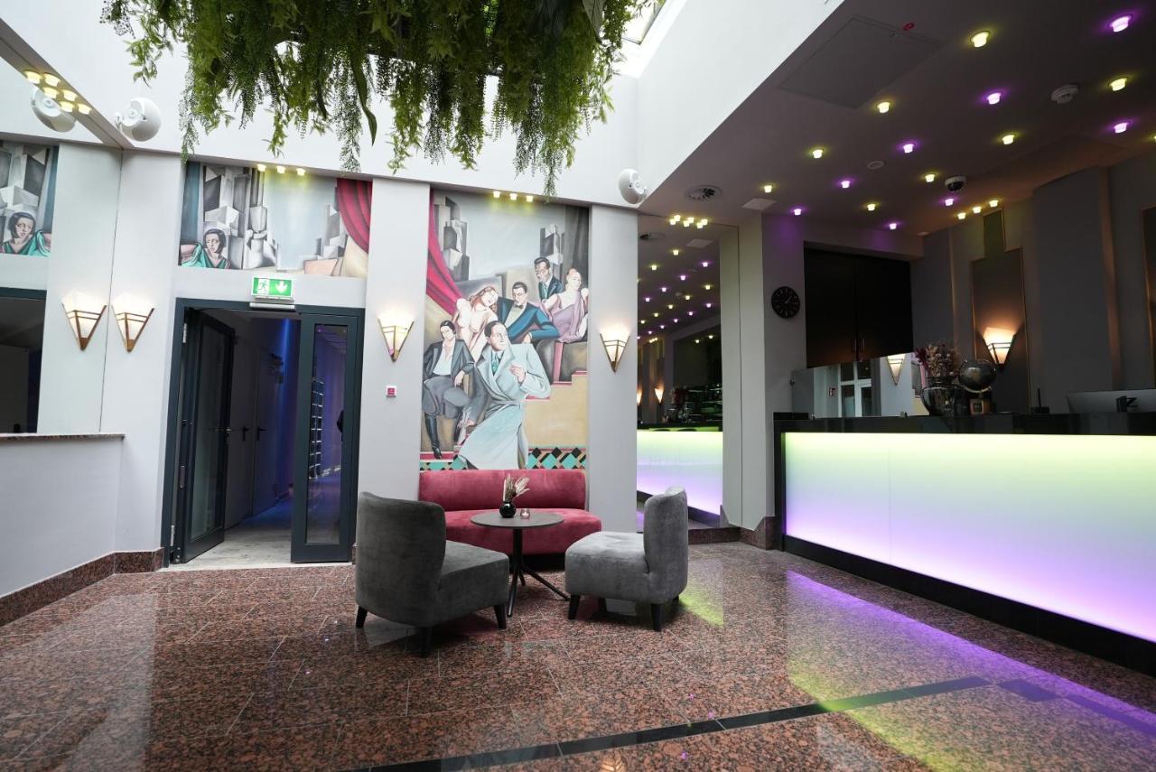 Boutique Kaiser - Hotel & Apartments Frankfurt am Main Bagian luar foto